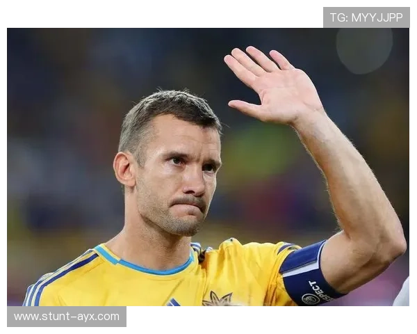 足球球星武侠传：绿茵场上的剑道传奇与英雄气概